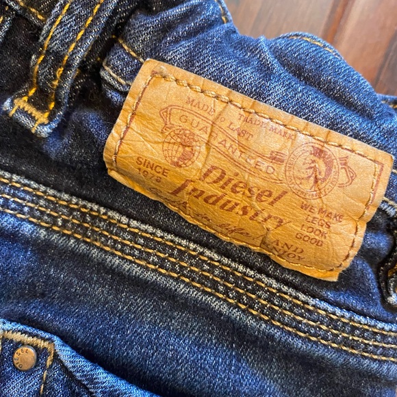 Diesel jeans dark wash fantastic condition - Picture 3 of 3